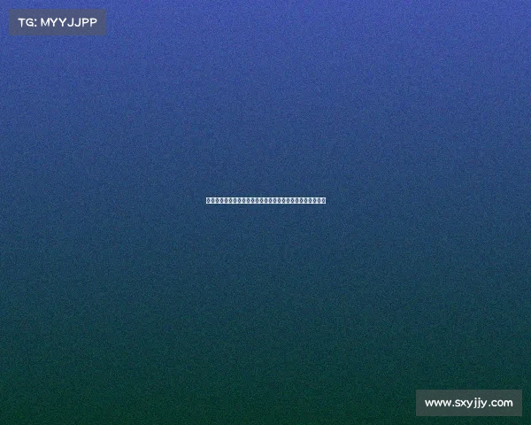 太阳报：女演员悉尼妹恢复单身后英超球星私信轰炸引发关注